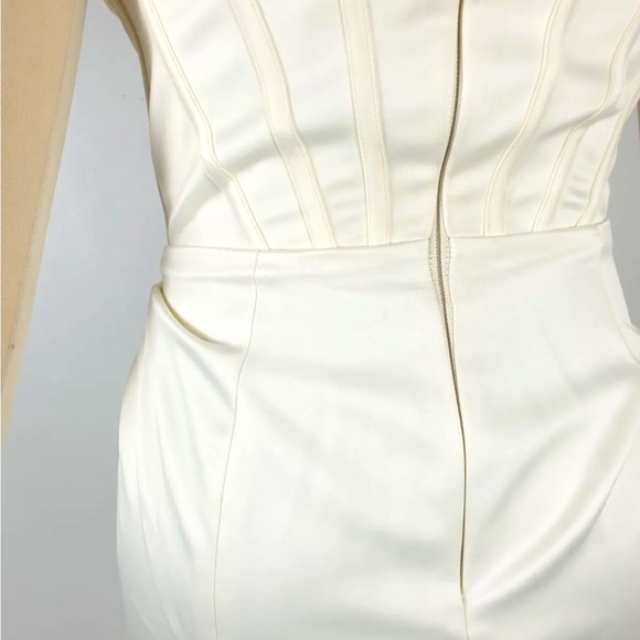 House of CB ‘Antoinette’ Ivory Corset Off Shoulder LIMITED EDITION Bridal GOWN - Picture 14 of 16